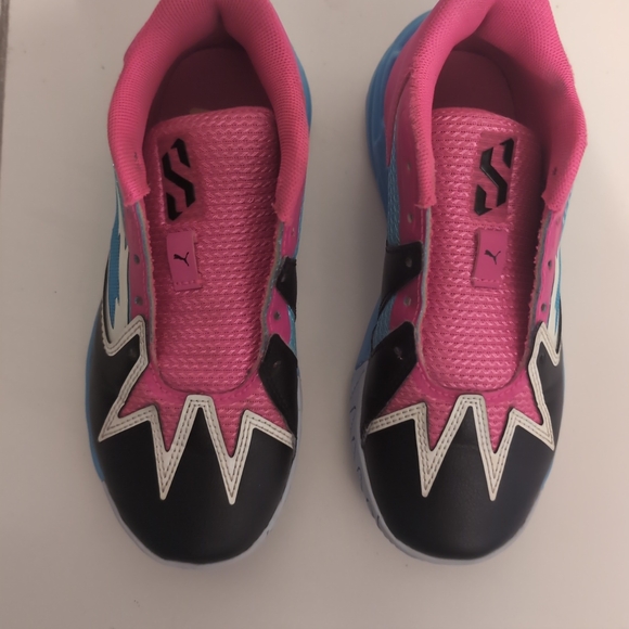 Puma Kids Sneakers in Pink and Black - Picture 1 of 3